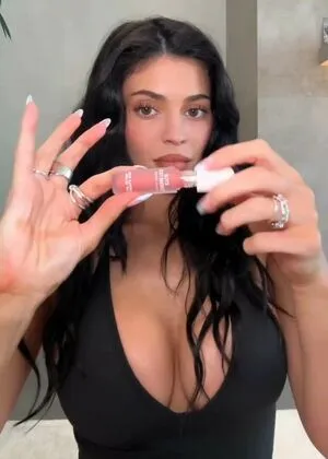 Kylie Jenner OnlyFans Leaked Free Thumbnail Picture - #it5IaiFm50