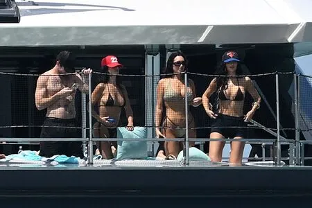 Kylie Jenner OnlyFans Leaked Free Thumbnail Picture - #ln19TNxSCh