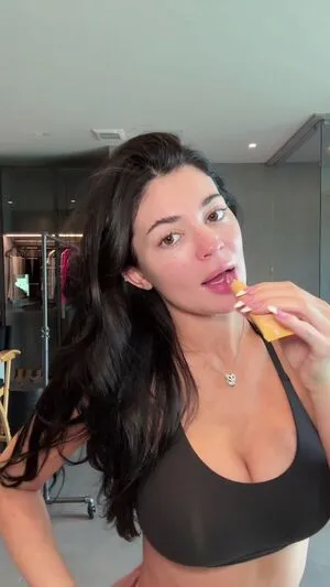 Kylie Jenner OnlyFans Leaked Free Thumbnail Picture - #m96wmwURjI