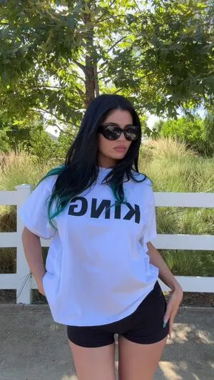 Kylie Jenner OnlyFans Leaked Free Thumbnail Picture - #oxlq2fK8om