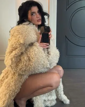 Kylie Jenner OnlyFans Leaked Free Thumbnail Picture - #pa4Dtm8amJ