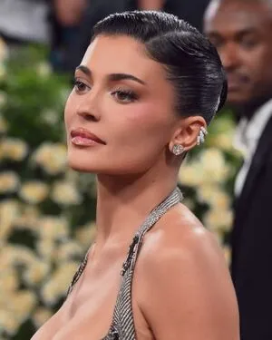 Kylie Jenner OnlyFans Leaked Free Thumbnail Picture - #phTzBybvvO