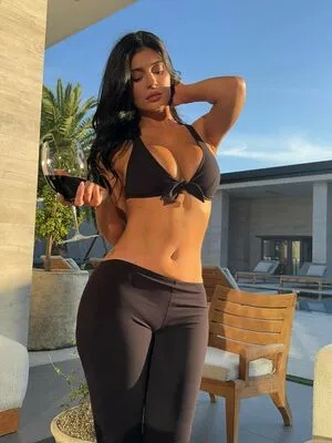 Kylie Jenner OnlyFans Leaked Free Thumbnail Picture - #pxXBM8FCiS