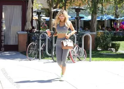 Kylie Jenner OnlyFans Leaked Free Thumbnail Picture - #rnvD6pIvBB