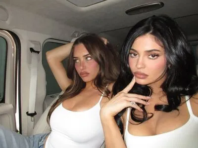 Kylie Jenner OnlyFans Leaked Free Thumbnail Picture - #s3J5DVkLyr