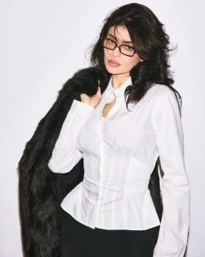 Kylie Jenner OnlyFans Leaked Free Thumbnail Picture - #vHsTygS8s6