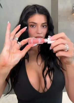 Kylie Jenner OnlyFans Leaked Free Thumbnail Picture - #w9o2wBopqV