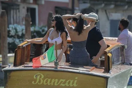 Kylie Jenner OnlyFans Leaked Free Thumbnail Picture - #wPzwAXcP24