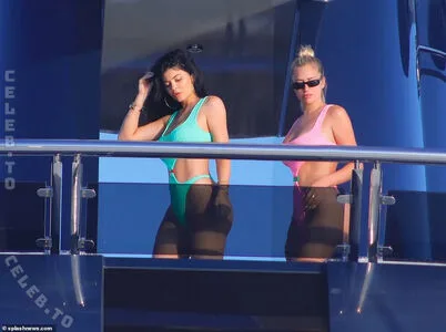 Kylie Jenner OnlyFans Leaked Free Thumbnail Picture - #weQbLSDebV