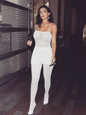 Kylie Jenner OnlyFans Leaked Free Thumbnail Picture - #x74EeLJglI