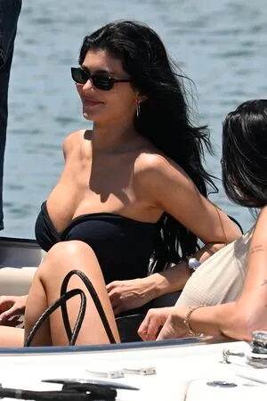 Kylie Jenner OnlyFans Leaked Free Thumbnail Picture - #y7mpov4shL