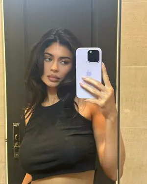 Kylie Jenner OnlyFans Leaked Free Thumbnail Picture - #0eCrz7YvXo