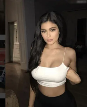 Kylie Jenner OnlyFans Leaked Free Thumbnail Picture - #Va5ZV5WXtw