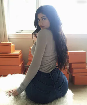 Kylie Jenner OnlyFans Leaked Free Thumbnail Picture - #ZKEeyxsU53