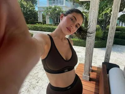 Kylie Jenner OnlyFans Leaked Free Thumbnail Picture - #mT6RGVfKyb