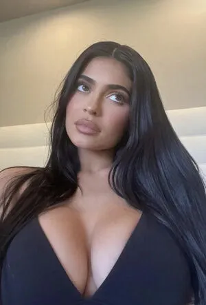 Kylie Jenner OnlyFans Leaked Free Thumbnail Picture - #o1ZllHMshK