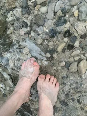 Kylie Little Toes OnlyFans Leaked Free Thumbnail Picture - #vCDZAELkv7