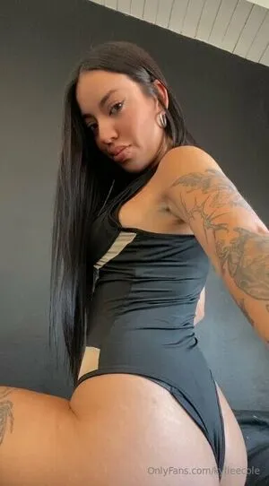 Kylieecole OnlyFans Leaked Free Thumbnail Picture - #Q9CqWicn92
