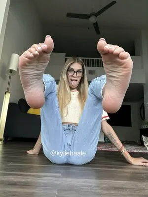 Kyliehaale OnlyFans Leaked Free Thumbnail Picture - #Yfy4780Flt