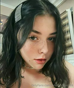 Kylienextdoor69 OnlyFans Leaked Free Thumbnail Picture - #0VeQ5vSzY3