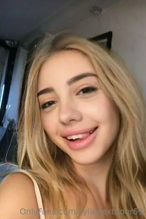 Kylienextdoor69 OnlyFans Leaked Free Thumbnail Picture - #7mNkC7nNyL