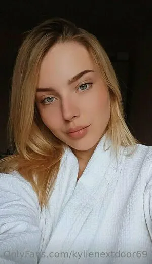 Kylienextdoor69 OnlyFans Leaked Free Thumbnail Picture - #CxlO2Il7FA
