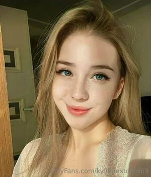 Kylienextdoor69 OnlyFans Leaked Free Thumbnail Picture - #LHWtnlAb0S
