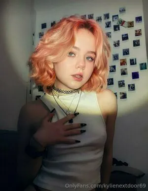 Kylienextdoor69 OnlyFans Leaked Free Thumbnail Picture - #VwWT2TmnXu
