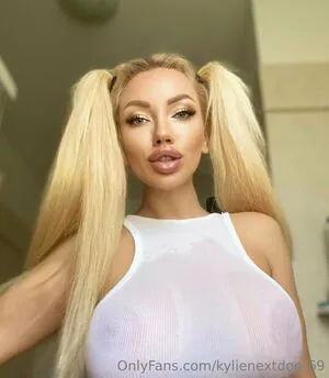 Kylienextdoor69 OnlyFans Leaked Free Thumbnail Picture - #X4HFKsbzgy
