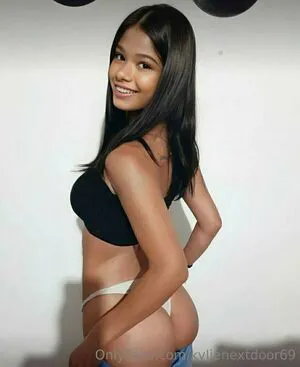 Kylienextdoor69 OnlyFans Leaked Free Thumbnail Picture - #XeFR3kqomB