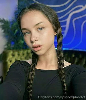 Kylienextdoor69 OnlyFans Leaked Free Thumbnail Picture - #bdmJM5giRY