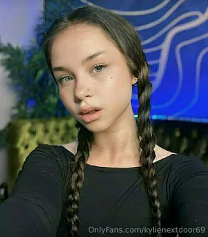 Kylienextdoor69 OnlyFans Leaked Free Thumbnail Picture - #dDETM2xVBt