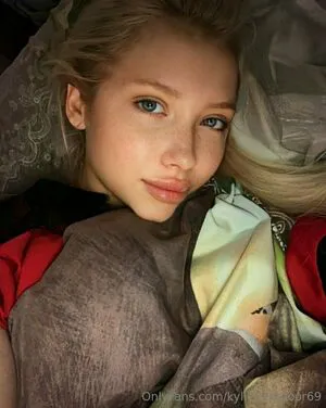 Kylienextdoor69 OnlyFans Leaked Free Thumbnail Picture - #kOc8IFND6E