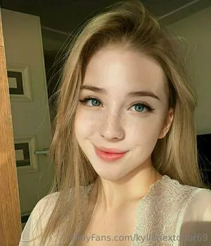 Kylienextdoor69 OnlyFans Leaked Free Thumbnail Picture - #mKkrwM9wUj