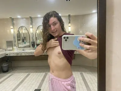 Kymmy Harper OnlyFans Leaked Free Thumbnail Picture - #LLW3t3dxCg
