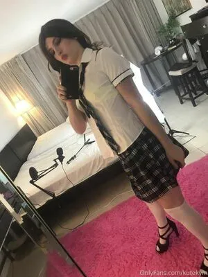 Kymmy Harper OnlyFans Leaked Free Thumbnail Picture - #p0YI5DmjwL