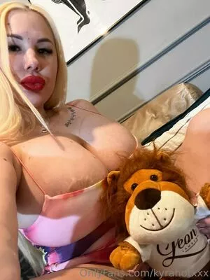 Kyrahotxxx OnlyFans Leaked Free Thumbnail Picture - #HITlxh2GME