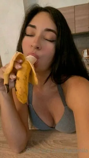 Kyramila OnlyFans Leaked Free Thumbnail Picture - #3xHOOefKZL
