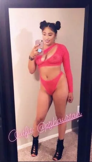 La Bambisalvadorena713 OnlyFans Leaked Free Thumbnail Picture - #bg1fgbcADY