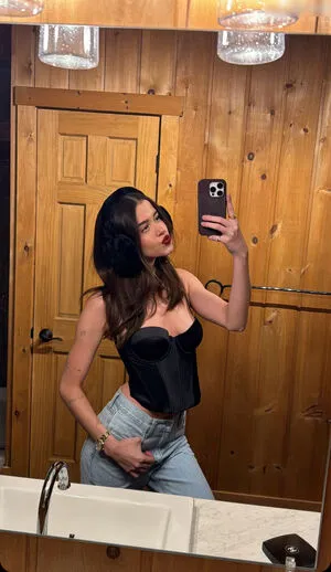 La Elui OnlyFans Leaked Free Thumbnail Picture - #Lw2H5jJGud