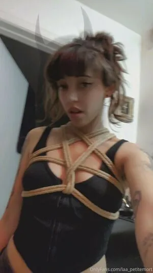 Laa Petitemort OnlyFans Leaked Free Thumbnail Picture - #5GfFknJvnR