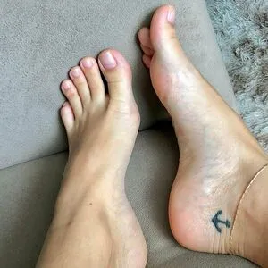 Laari Feet OnlyFans Leaked Free Thumbnail Picture - #MITgn3EGwz