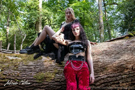 Laceandleashes OnlyFans Leaked Free Thumbnail Picture - #ESLR6SEqE3