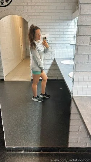 Lactatingmom OnlyFans Leaked Free Thumbnail Picture - #A0L2o0kyVf