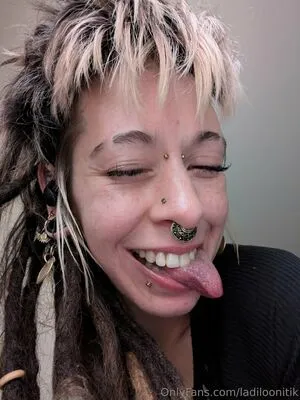 Ladiloonitik OnlyFans Leaked Free Thumbnail Picture - #pAdjdEmYEI