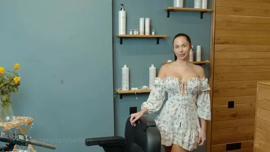 Lady Barbers Asmr OnlyFans Leaked Free Thumbnail Picture - #E2AbNgvXpR