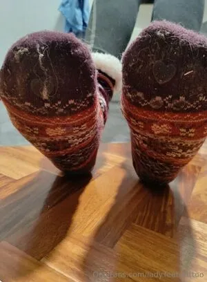 Lady Feet Tattoo OnlyFans Leaked Free Thumbnail Picture - #SqUcriK5ty