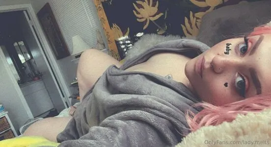 Lady Melts OnlyFans Leaked Free Thumbnail Picture - #4ALgycPSL8