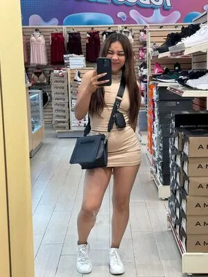 Lady Pays OnlyFans Leaked Free Thumbnail Picture - #tFIOelWltV