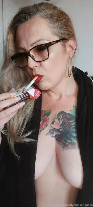 Lady Smoker Queen OnlyFans Leaked Free Thumbnail Picture - #wwBA9gXoYN